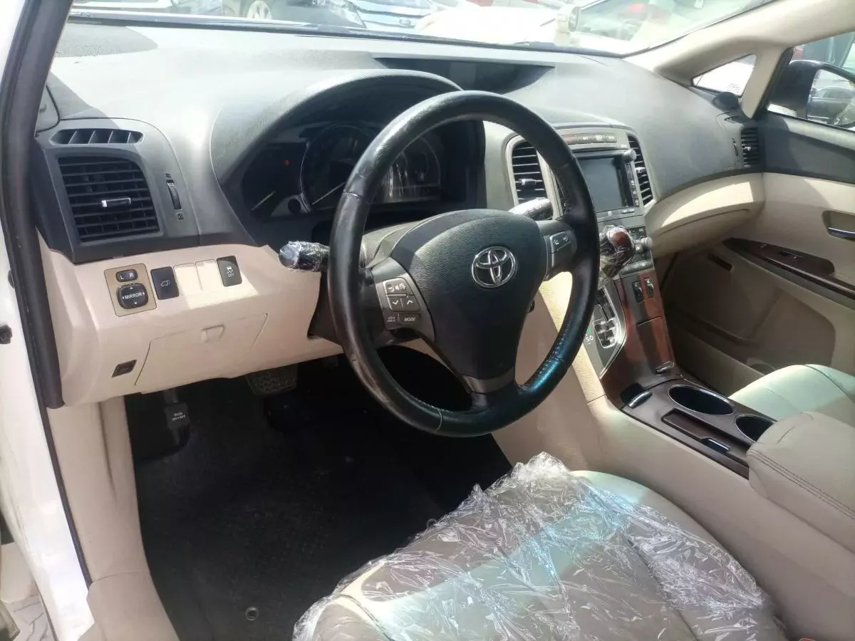 Toyota Venza   - 2010