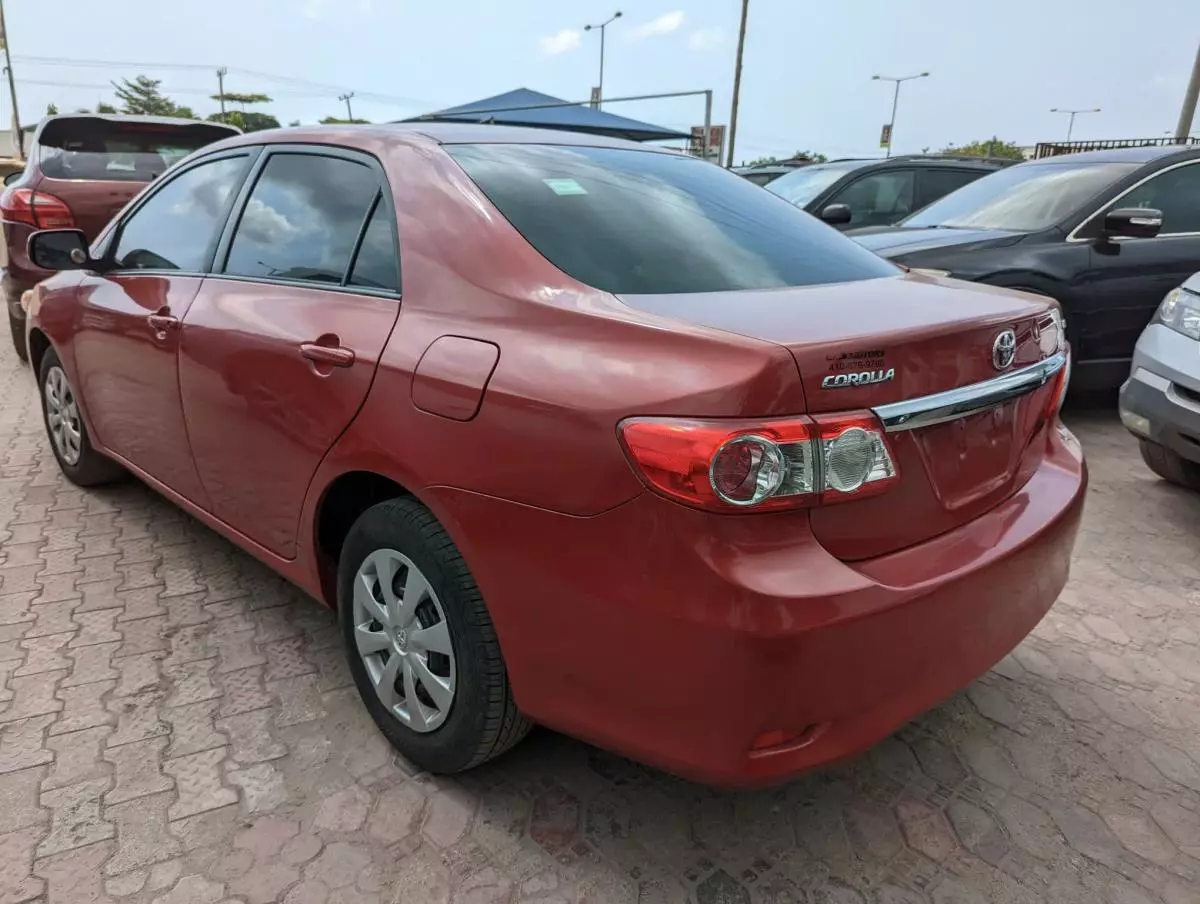 Toyota Corolla - 2012