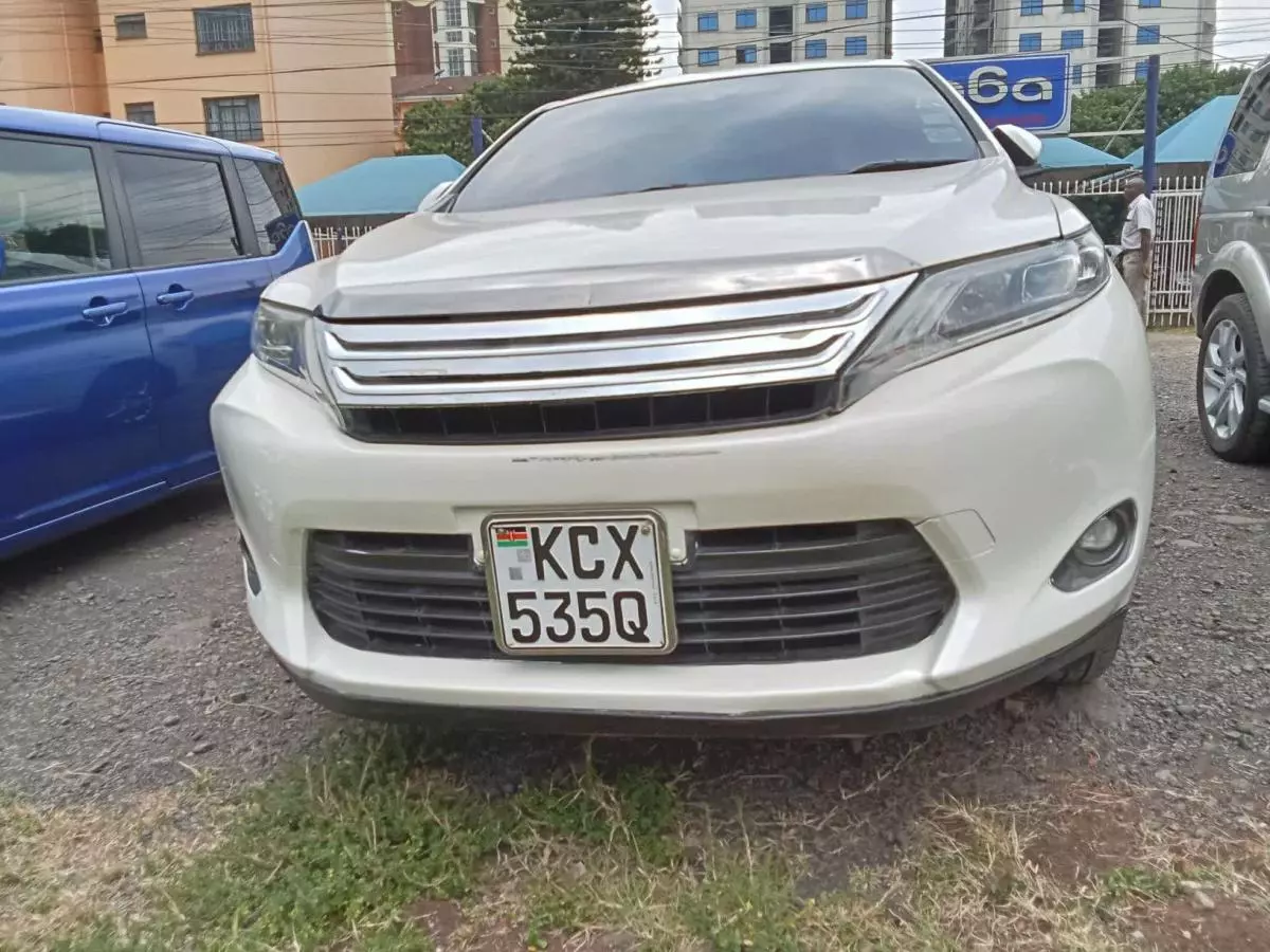 Toyota Harrier   - 2013