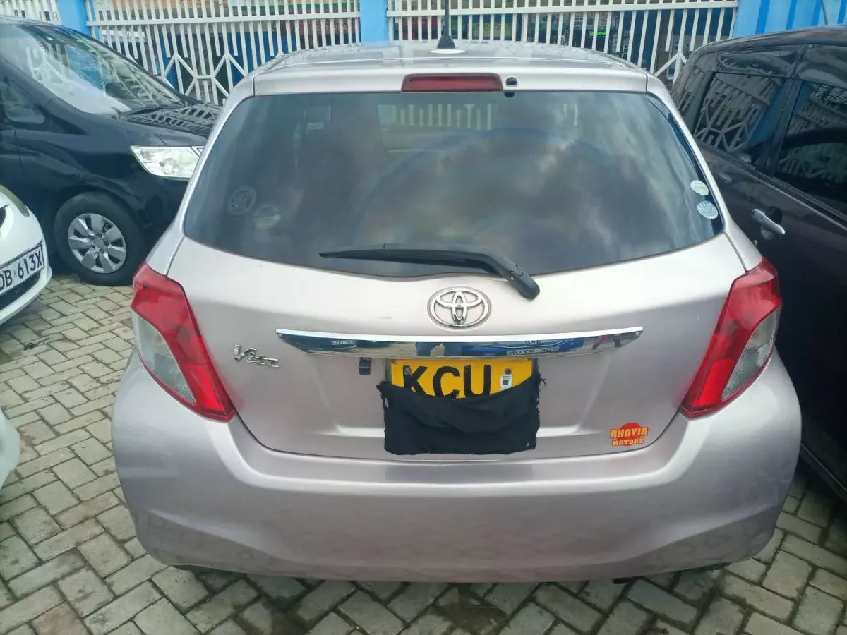 Toyota Vitz - 2011