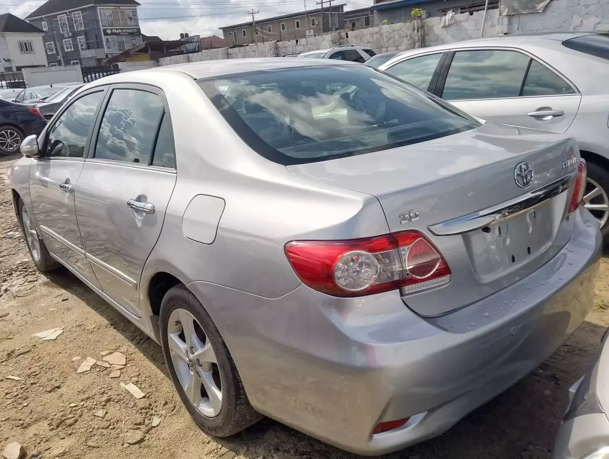 Toyota Corolla   - 2012