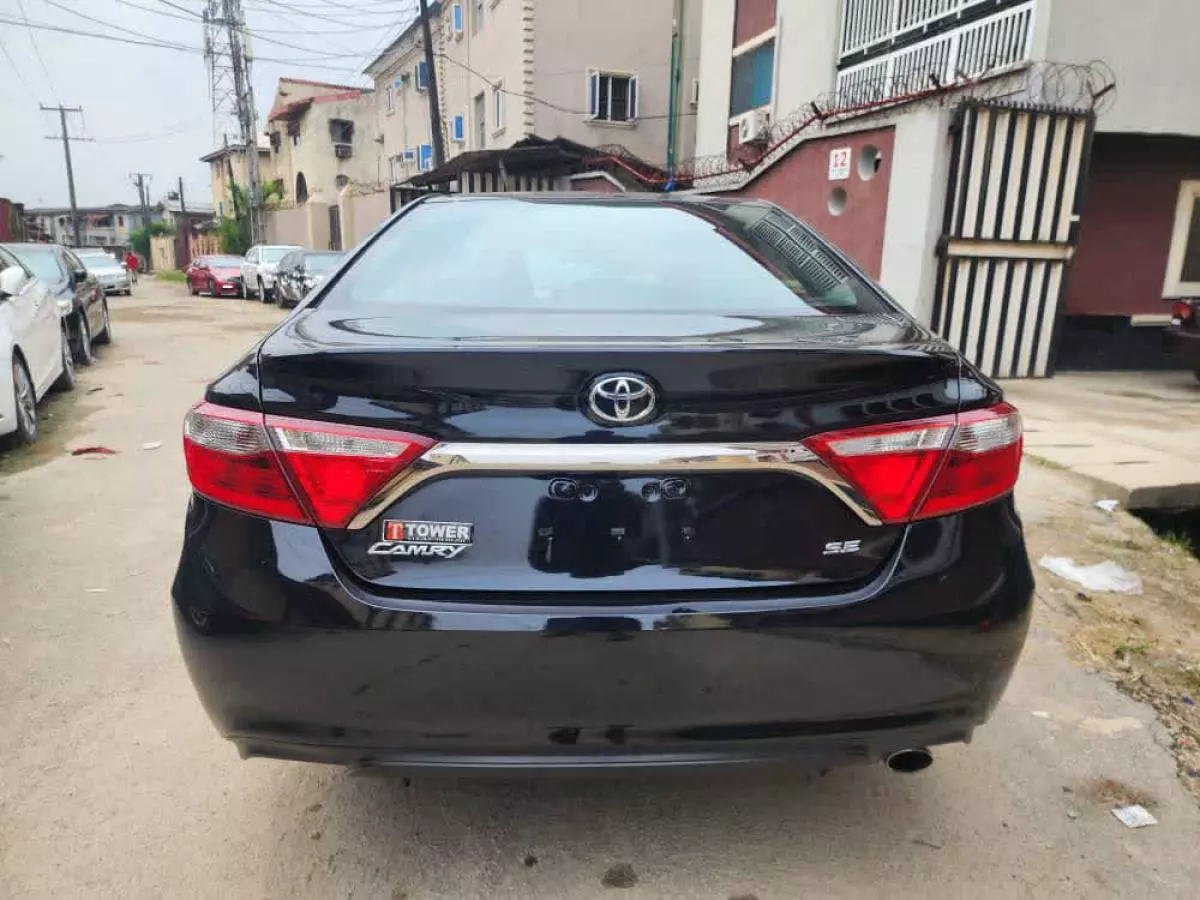 Toyota Camry   - 2015