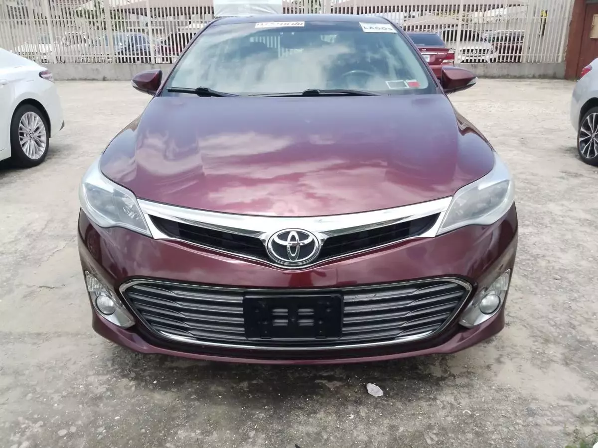 Toyota Avalon   - 2014