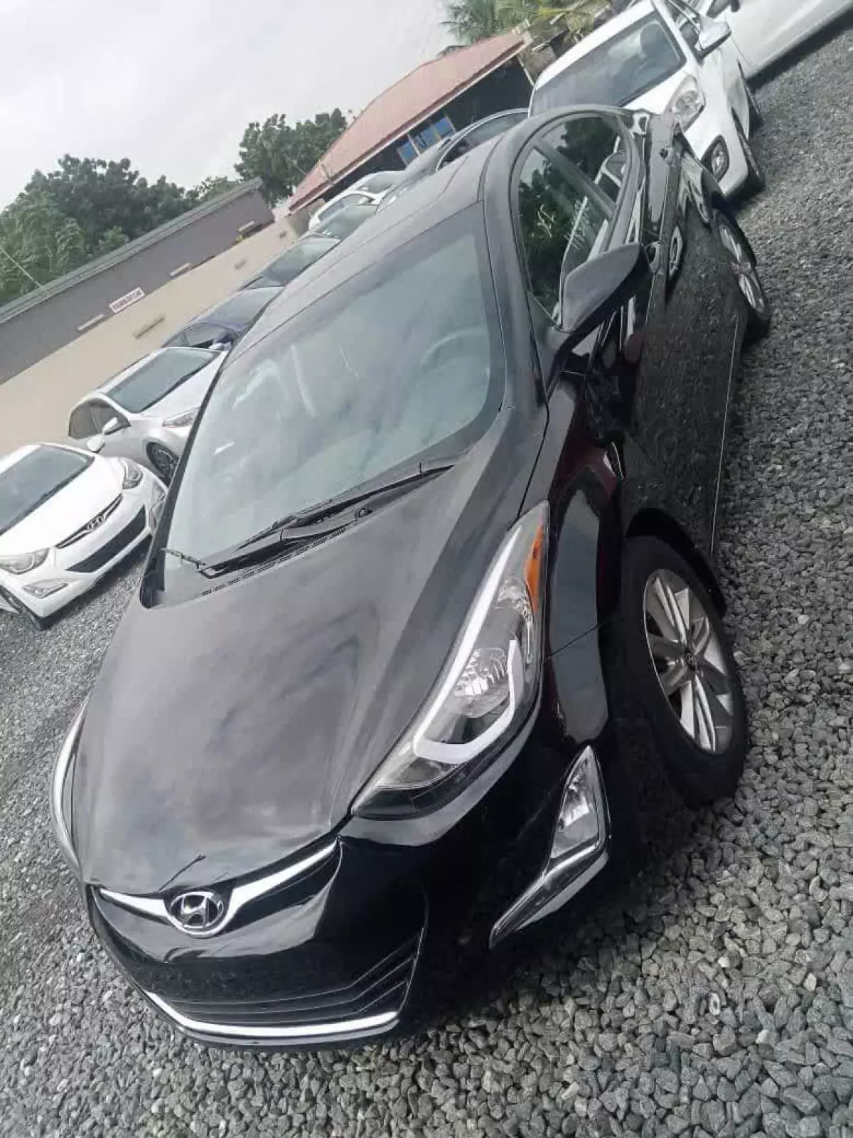 Hyundai Elantra   - 2013