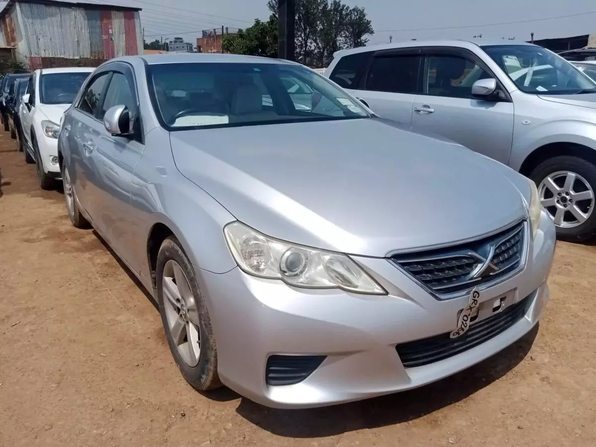 Toyota Mark X   - 2010