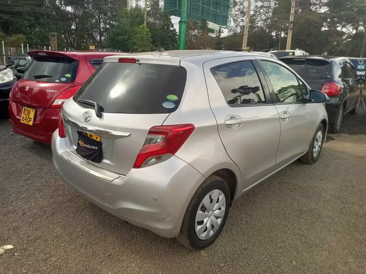 Toyota Vitz - 2014