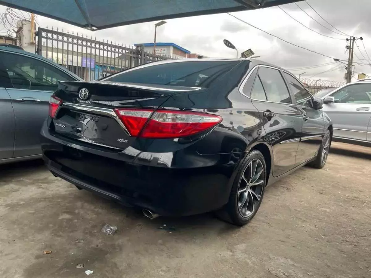 Toyota Camry   - 2015