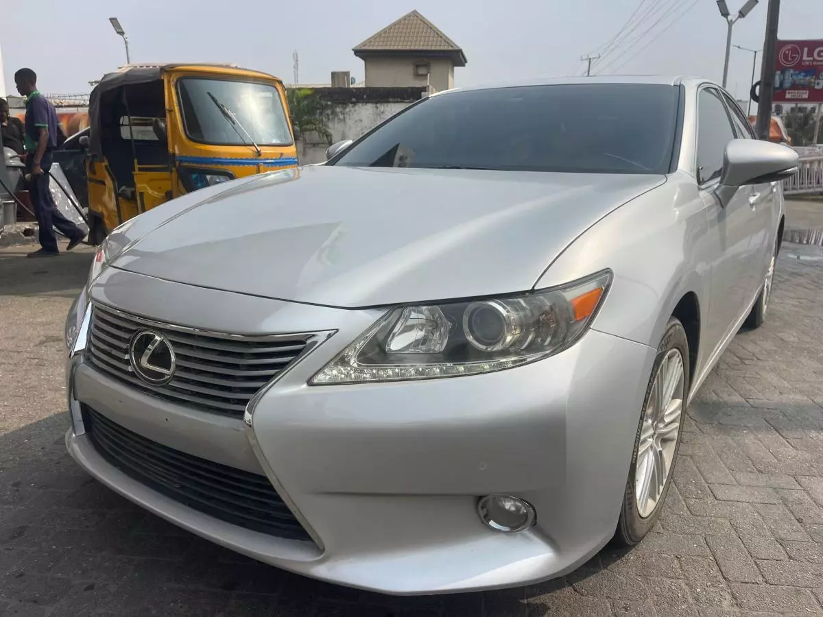 Lexus ES 350   - 2013