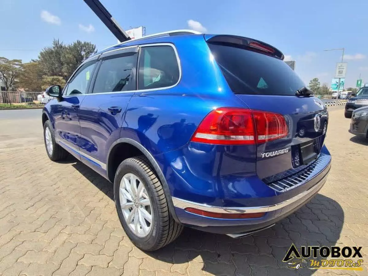 Volkswagen Touareg - 2015