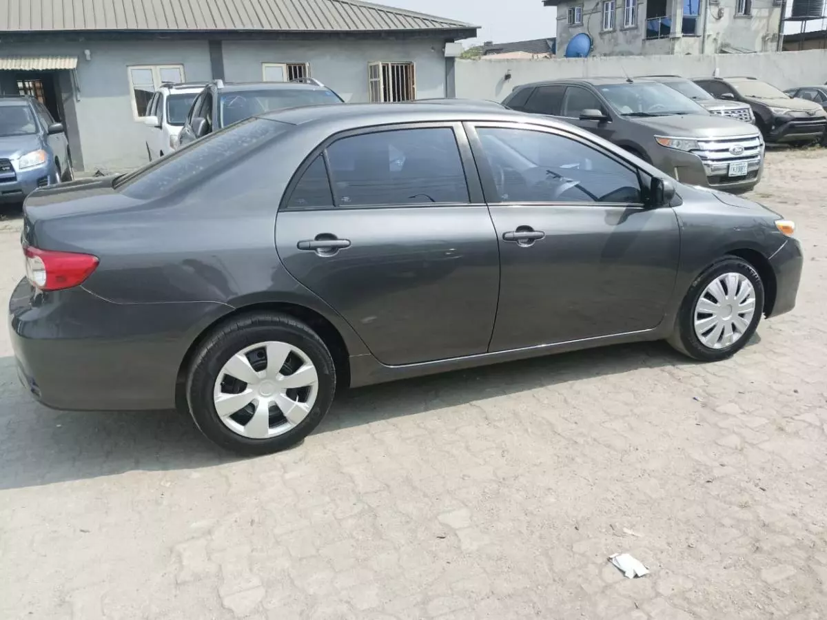 Toyota Corolla Sport   - 2011