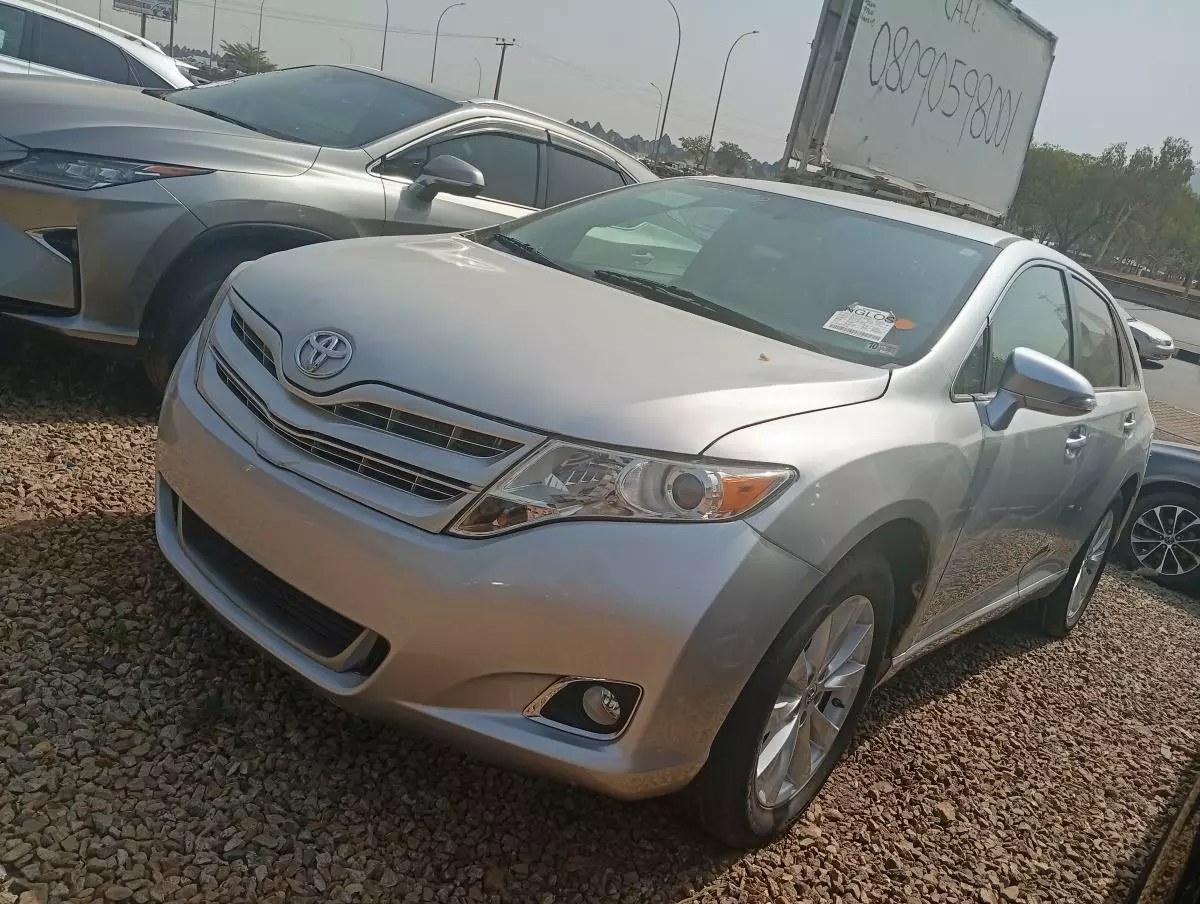 Toyota Venza   - 2014