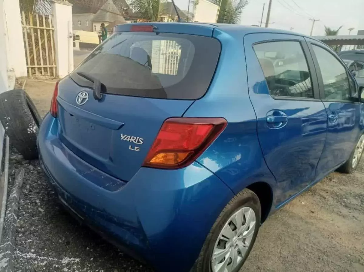 Toyota Yaris   - 2016