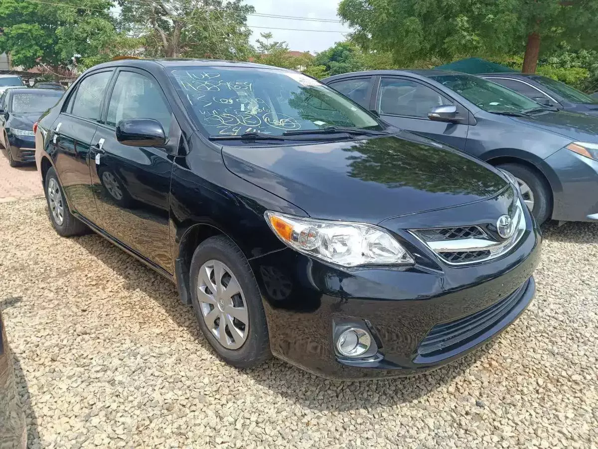 Toyota Corolla   - 2013