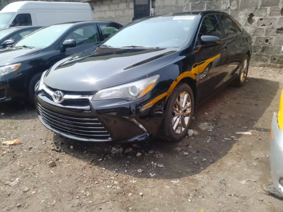 Toyota Camry   - 2015