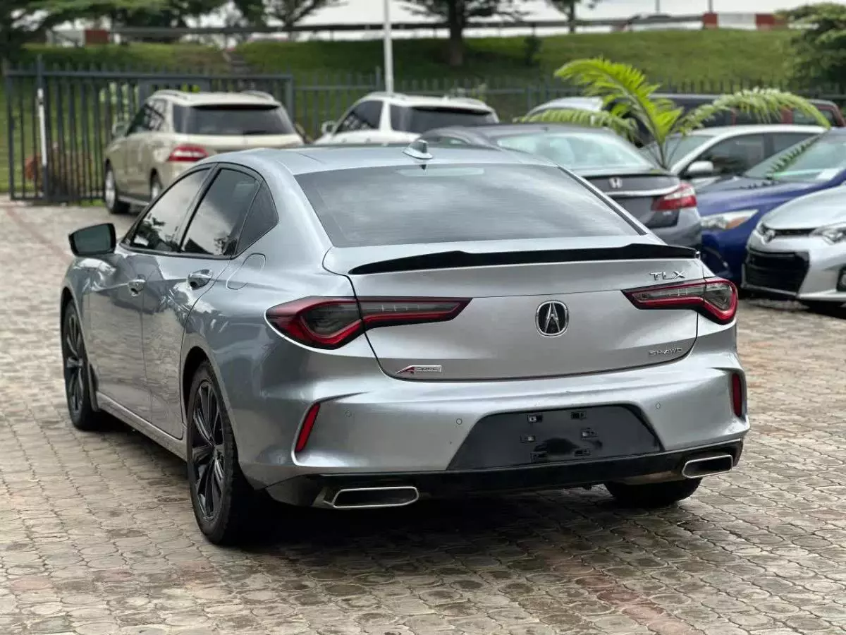 Acura TLX   - 2023