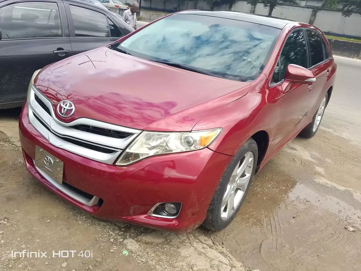 Toyota Venza   - 2010