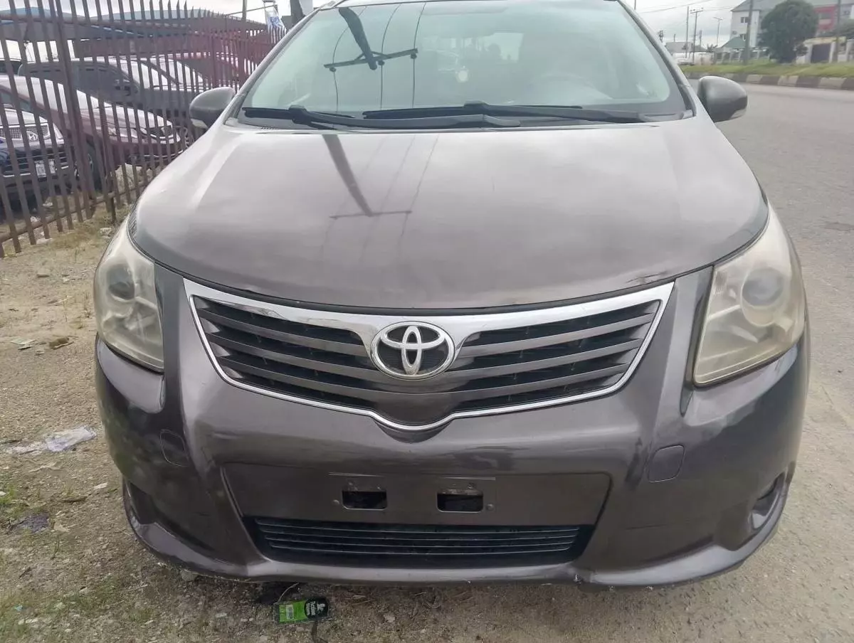 Toyota Avensis   - 2006