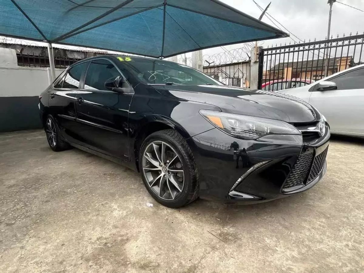 Toyota Camry   - 2015