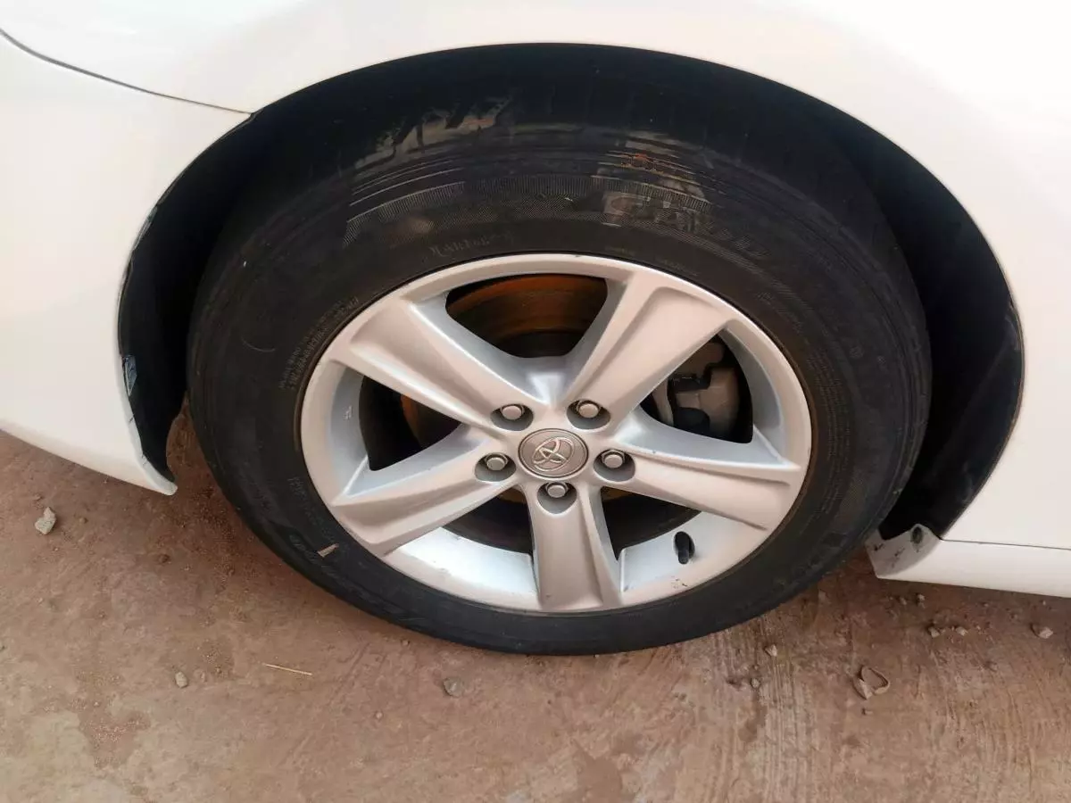 Toyota Mark X - 2014