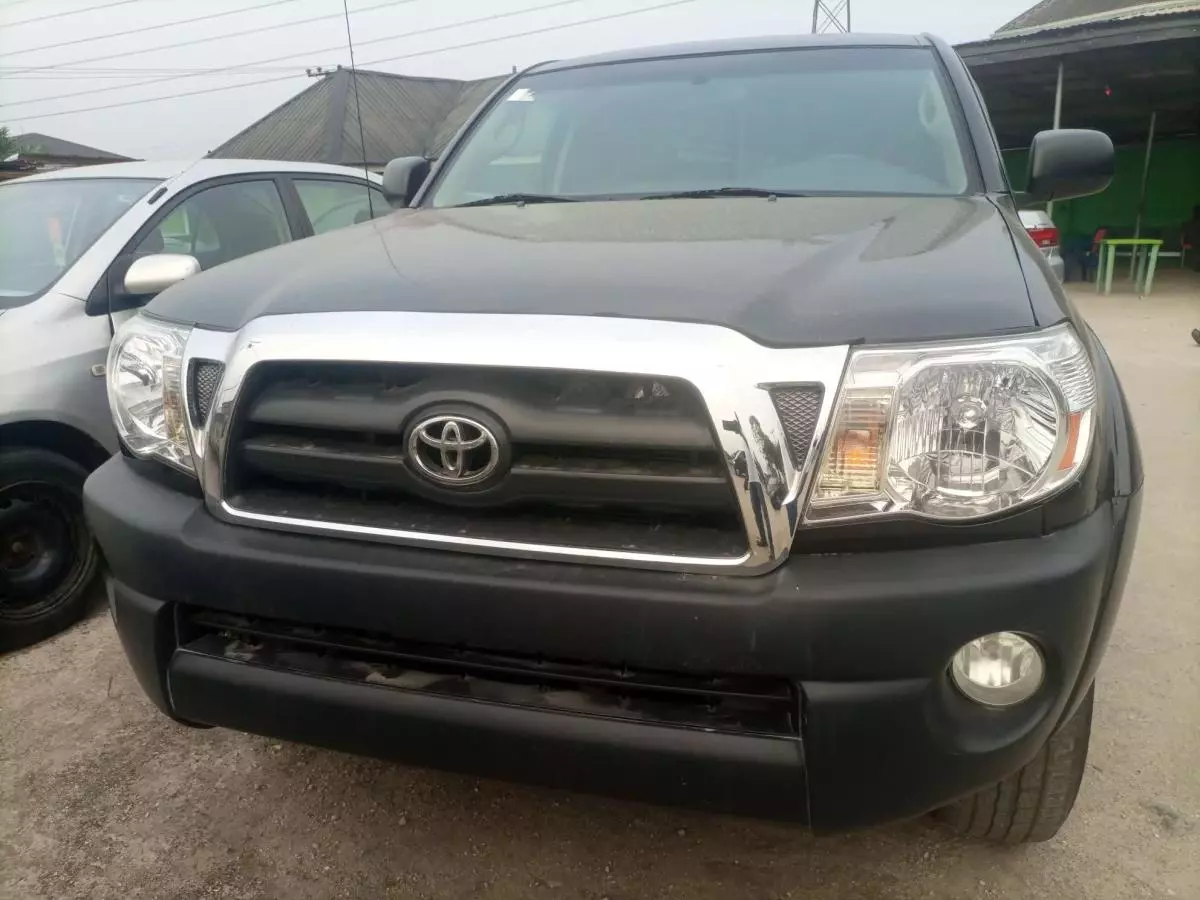 Toyota Tacoma   - 2007