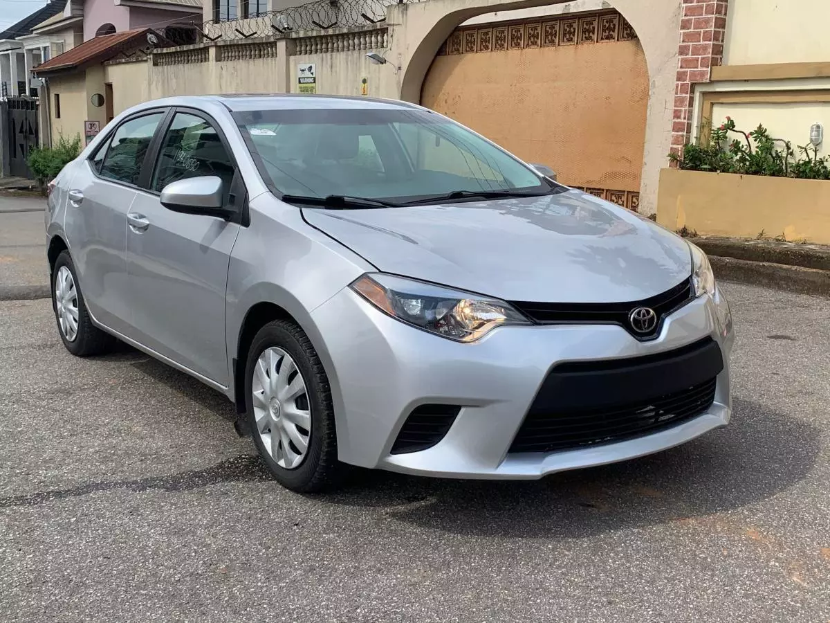 Toyota Corolla   - 2015