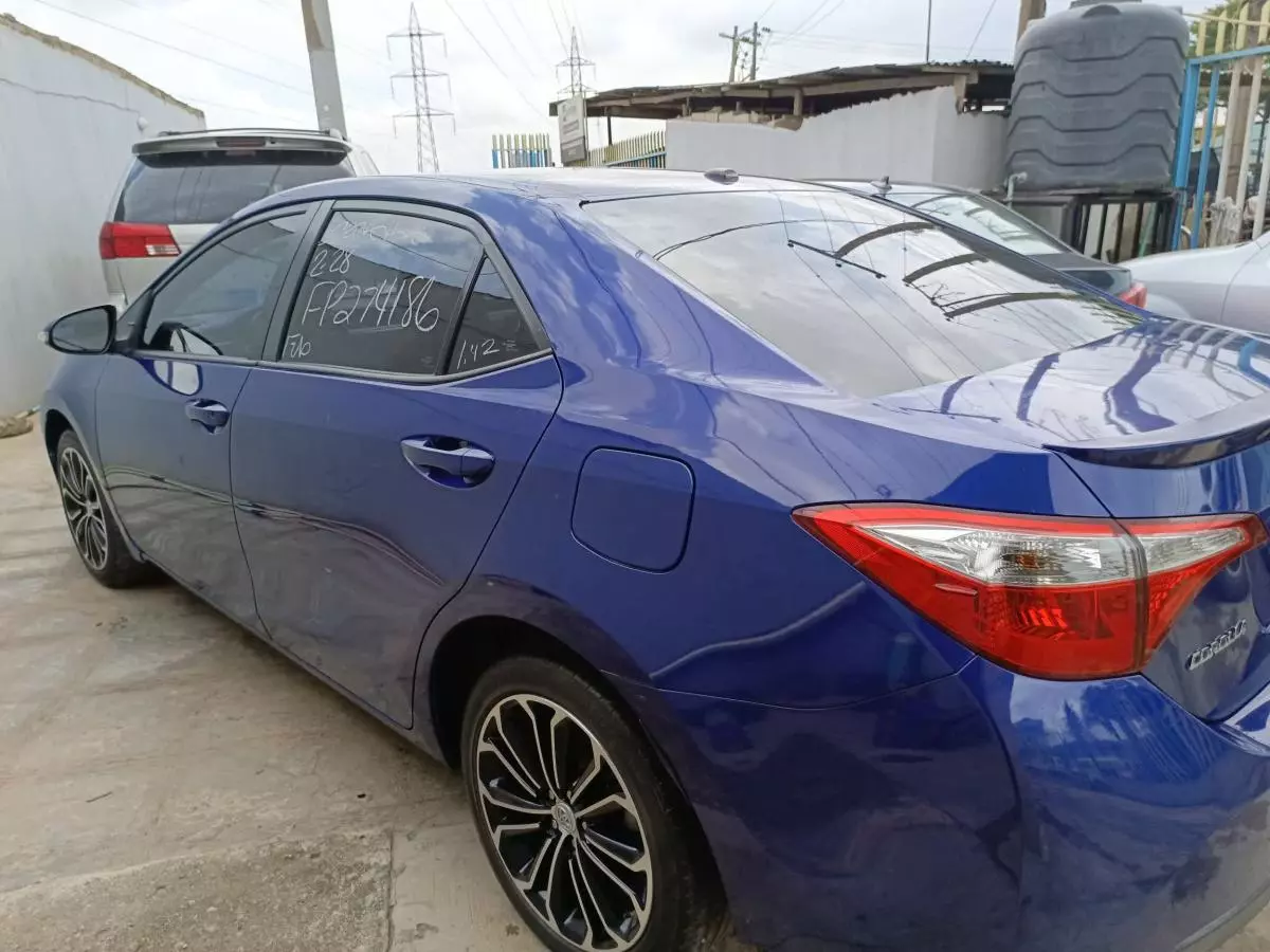 Toyota Corolla - 2015