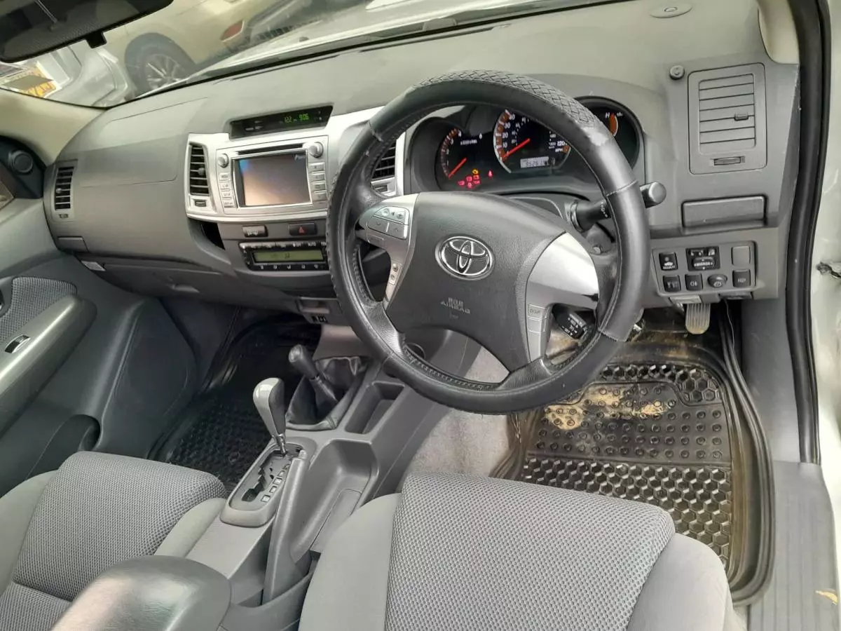 Toyota Hilux vigo  - 2013