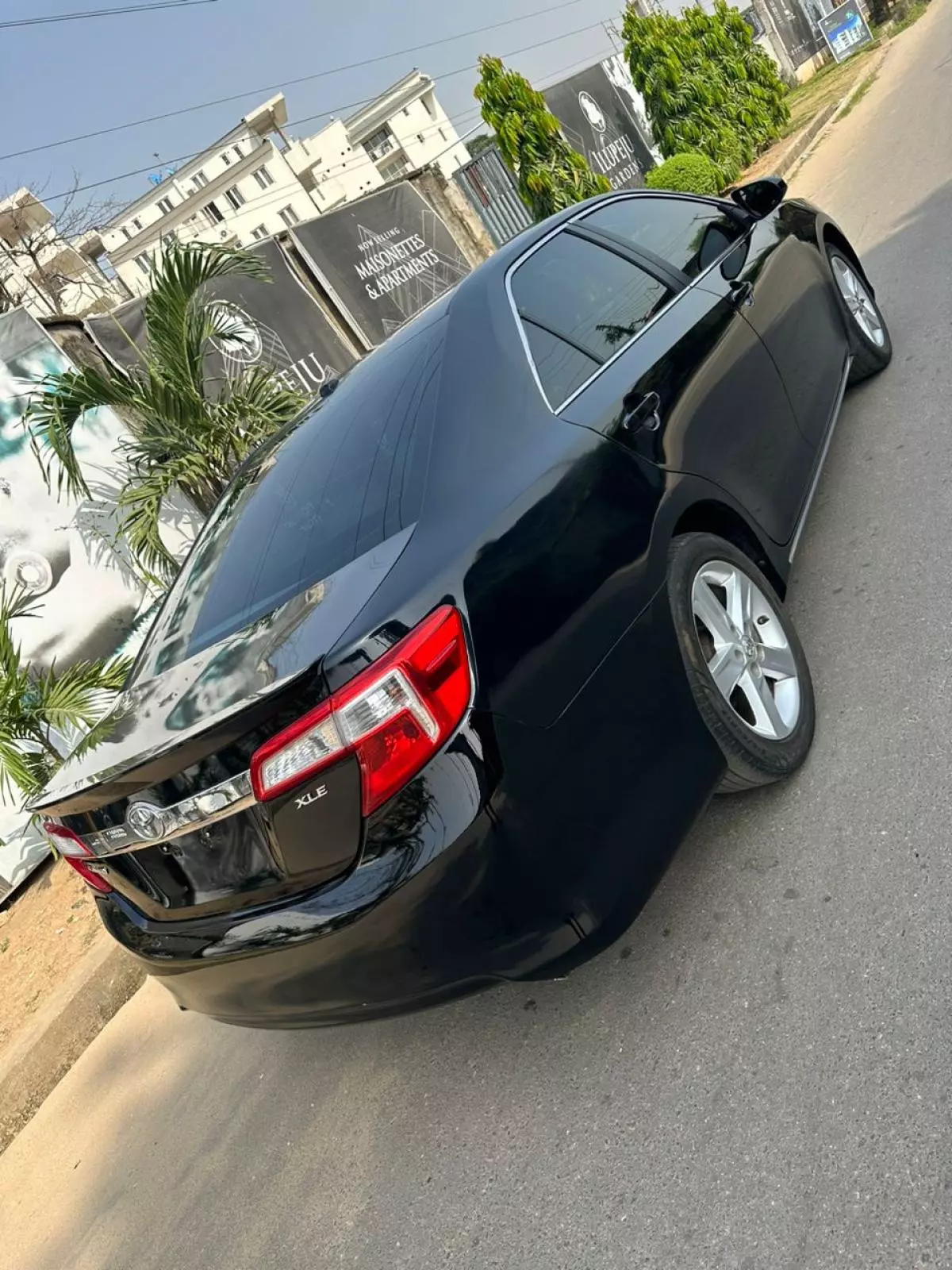 Toyota Camry   - 2012