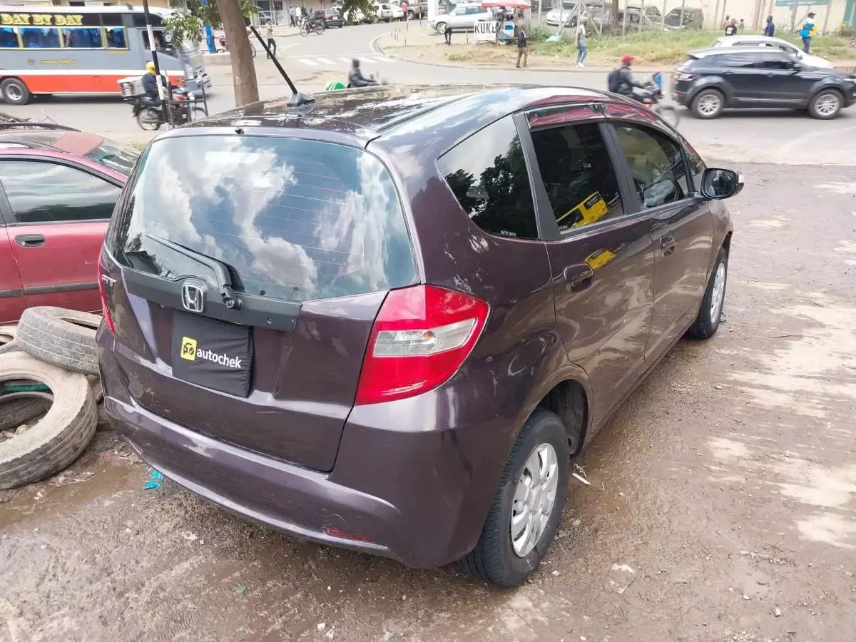 Honda Fit   - 2012