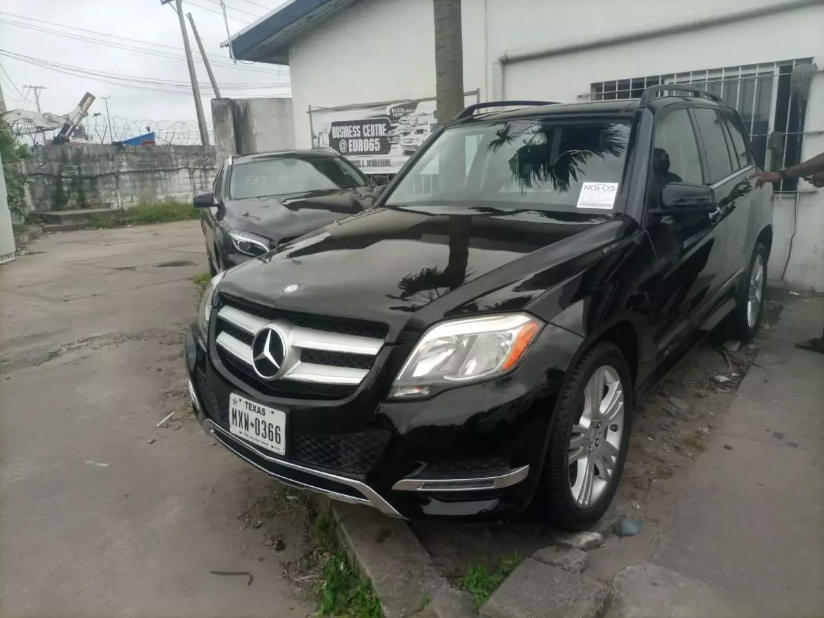 Mercedes-Benz GLK 350   - 2014