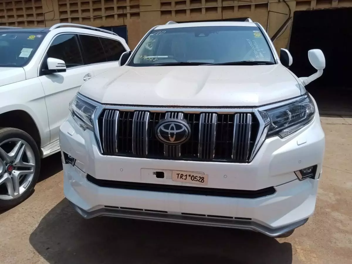 Toyota Landcruiser Prado   - 2017