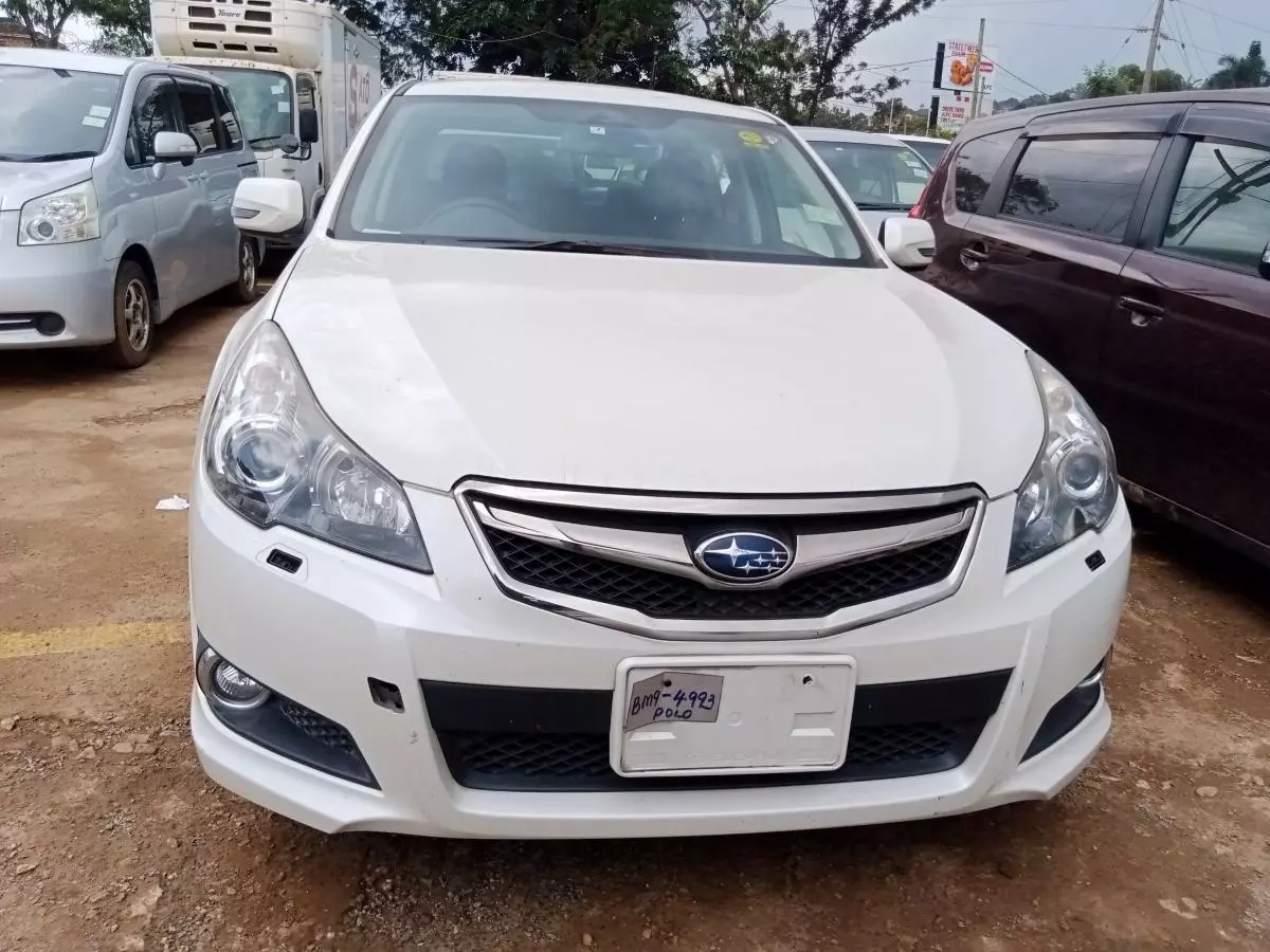 Subaru Legacy   - 2009