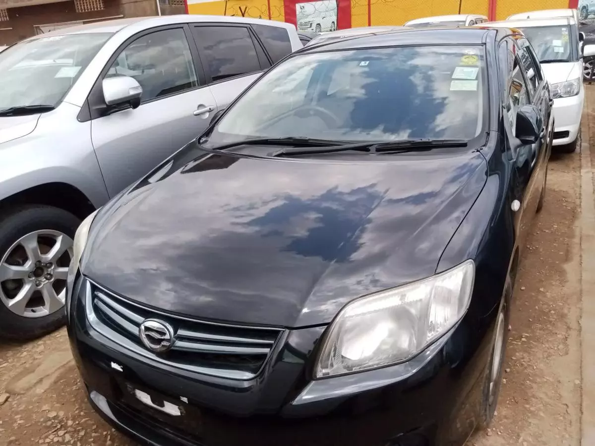 Toyota Fielder    - 2011