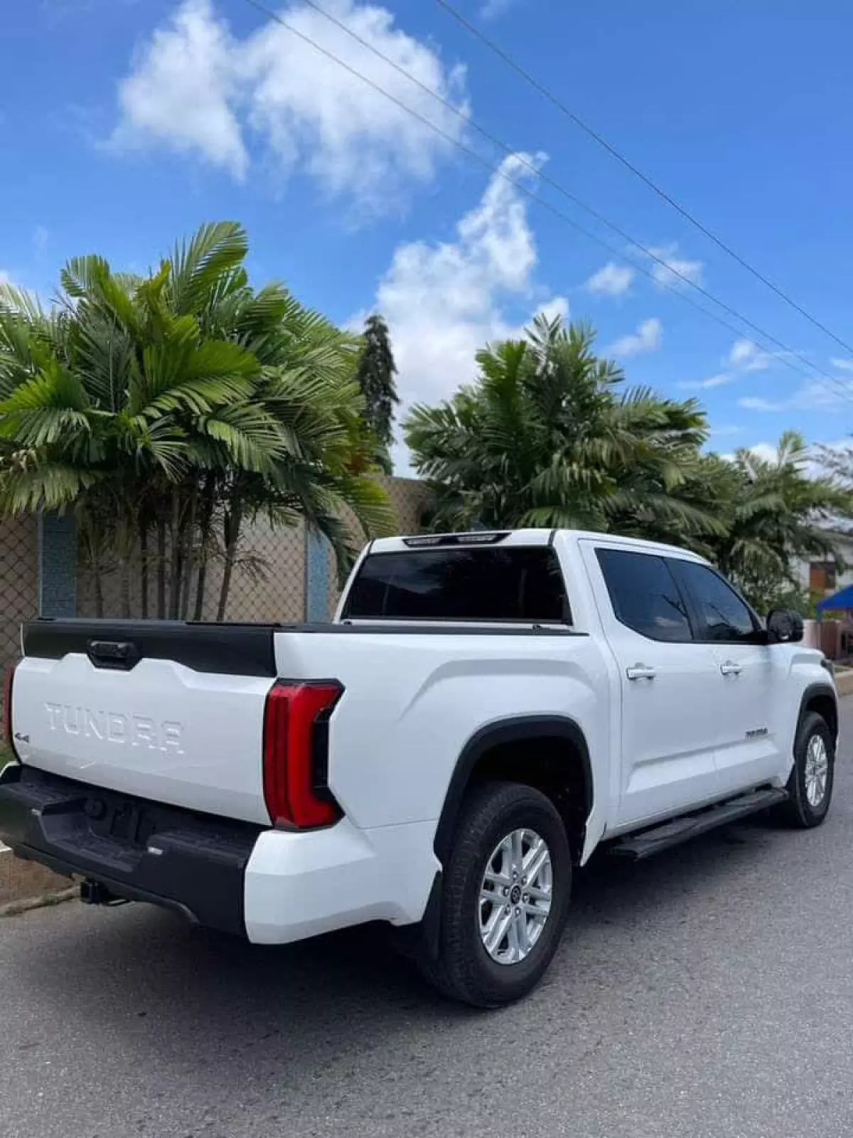 Toyota Tundra   - 2023