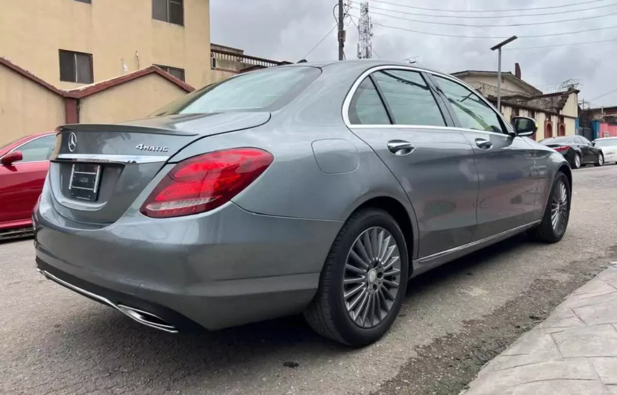 Mercedes-Benz C 300   - 2015