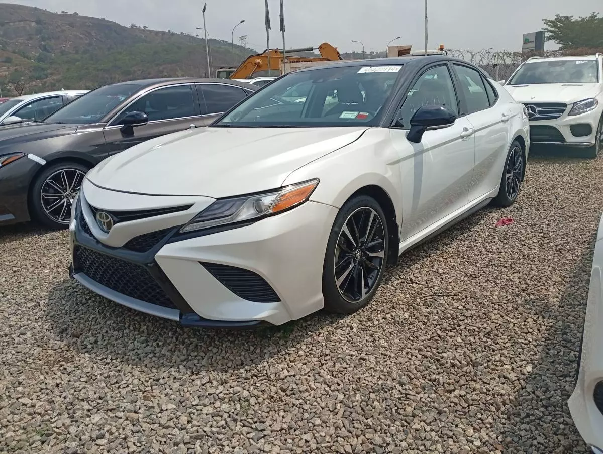 Toyota Camry   - 2019