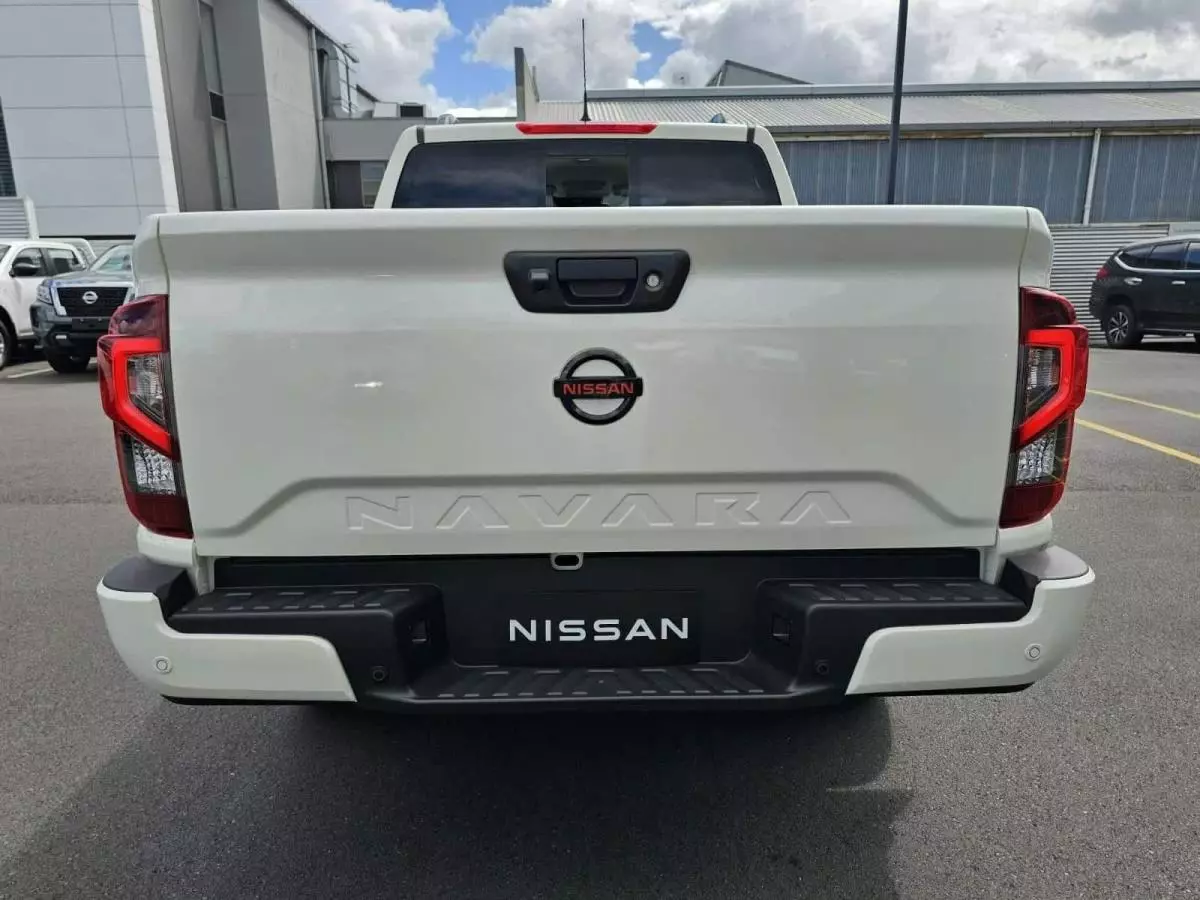 Nissan Navara   - 2023