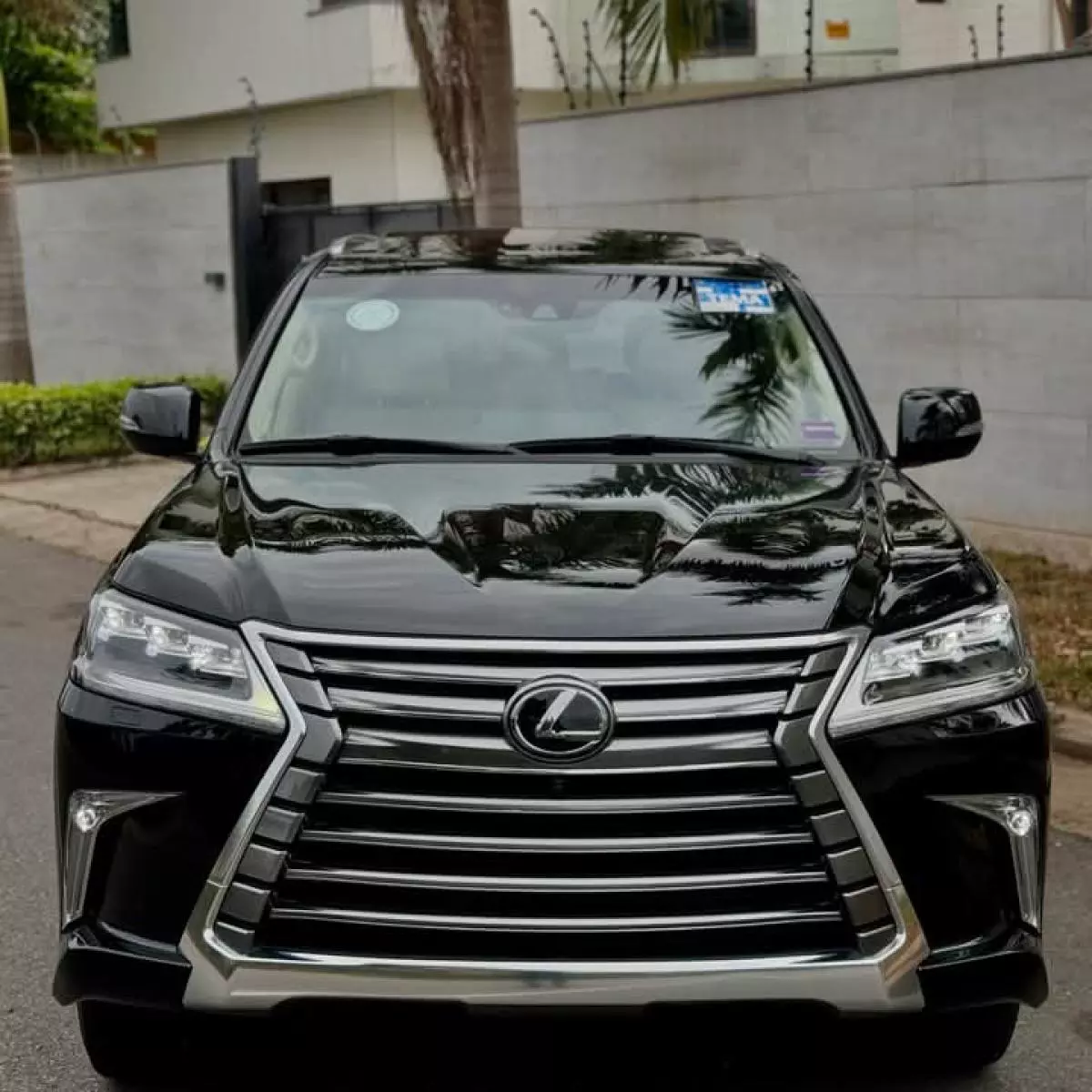 Lexus LX 570   - 2019