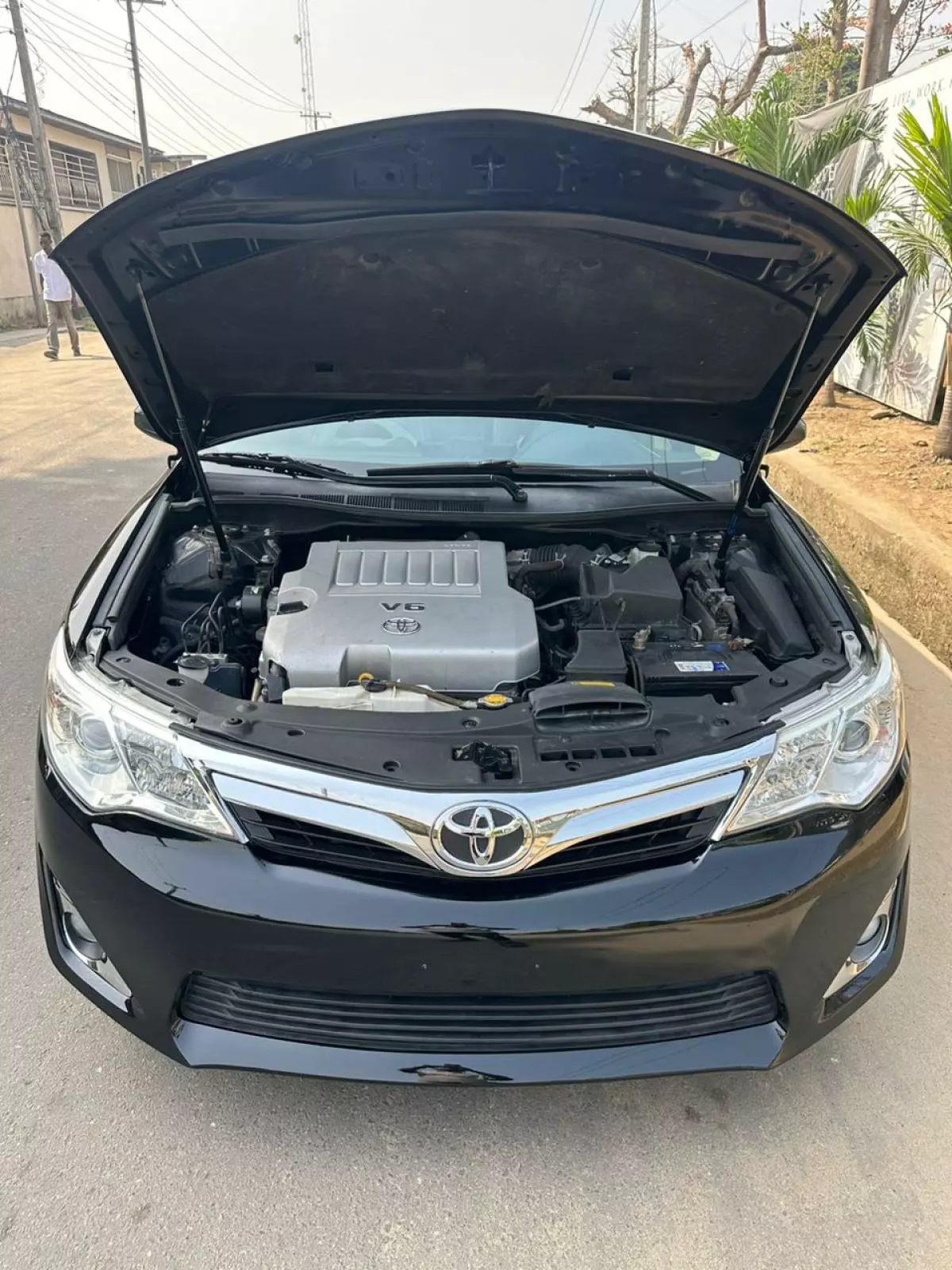 Toyota Camry   - 2012