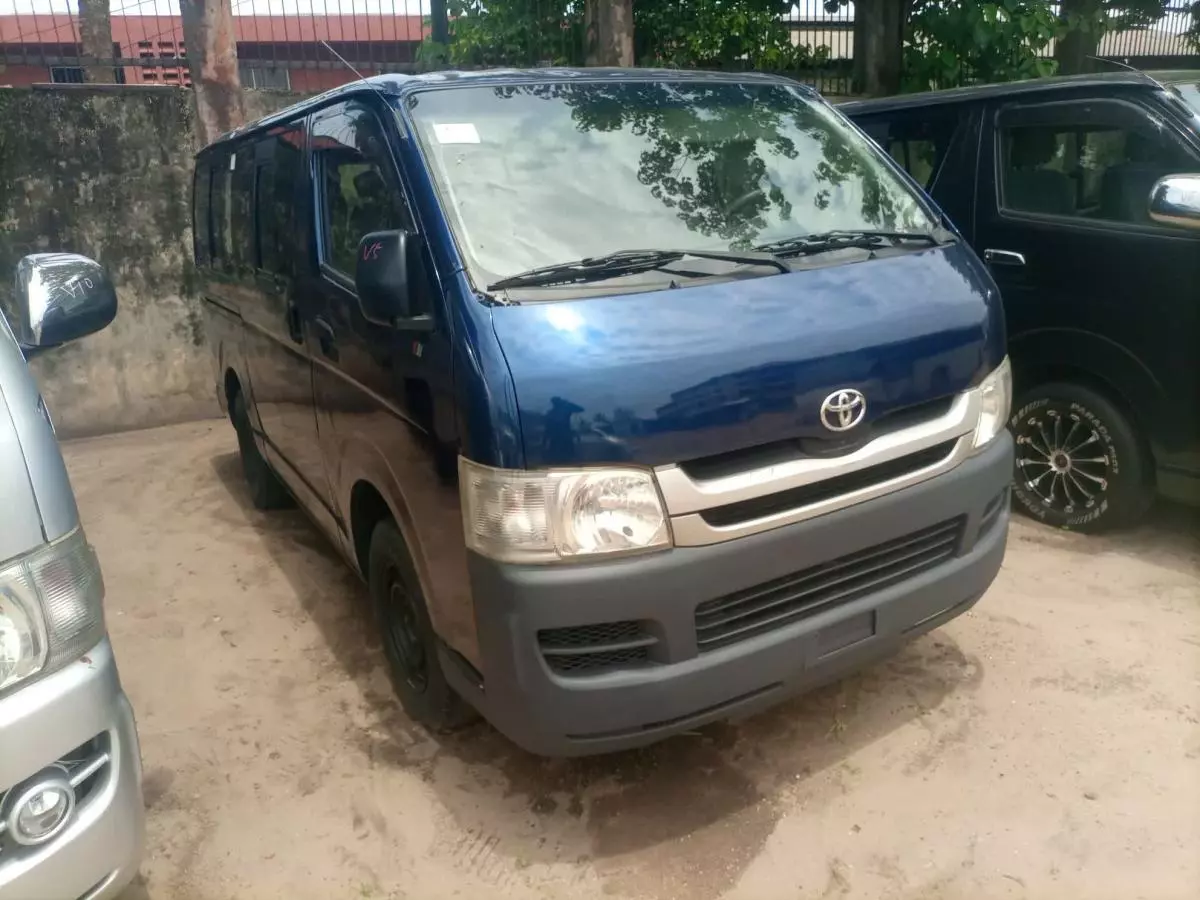 Toyota Hiace   - 2008