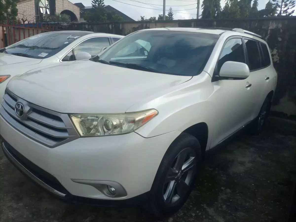 Toyota Highlander - 2012