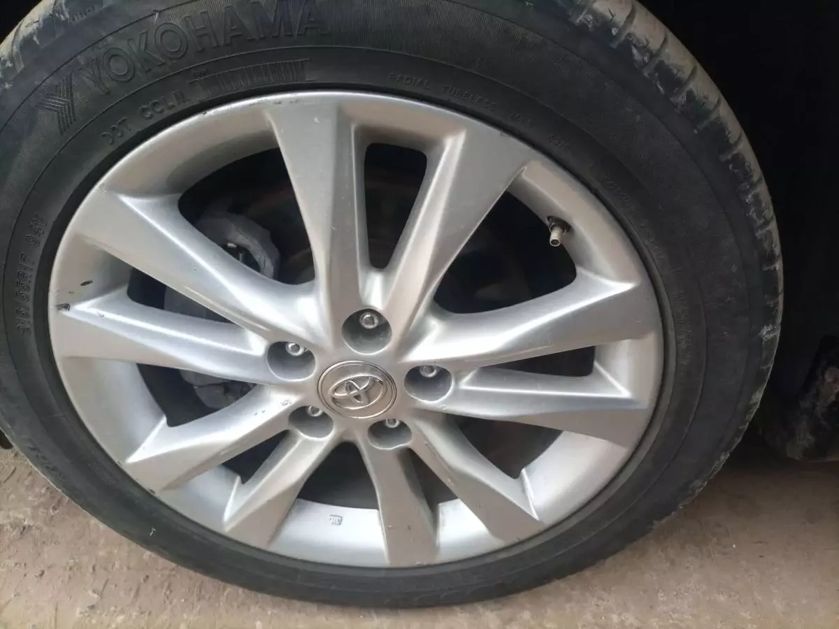 Toyota Camry - 2012