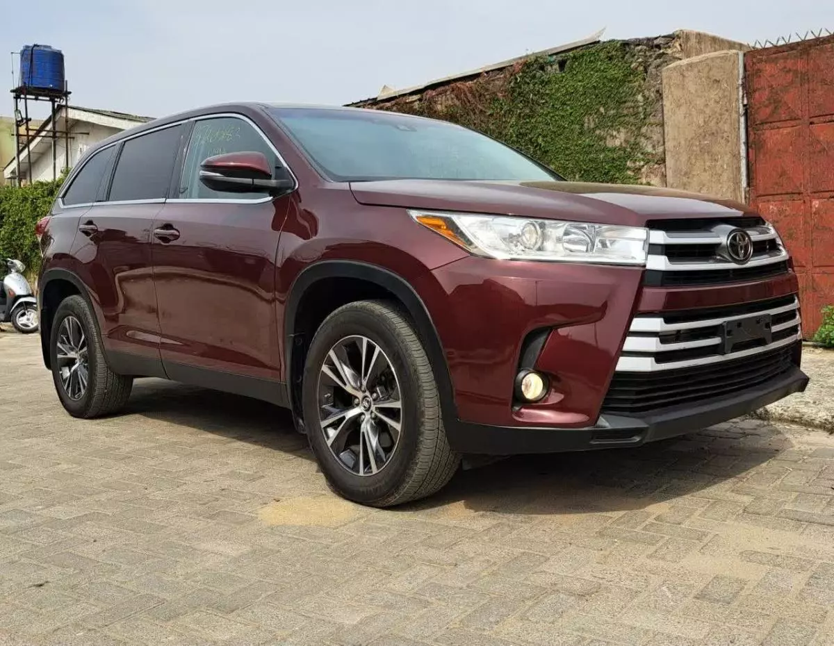 Toyota Highlander   - 2019