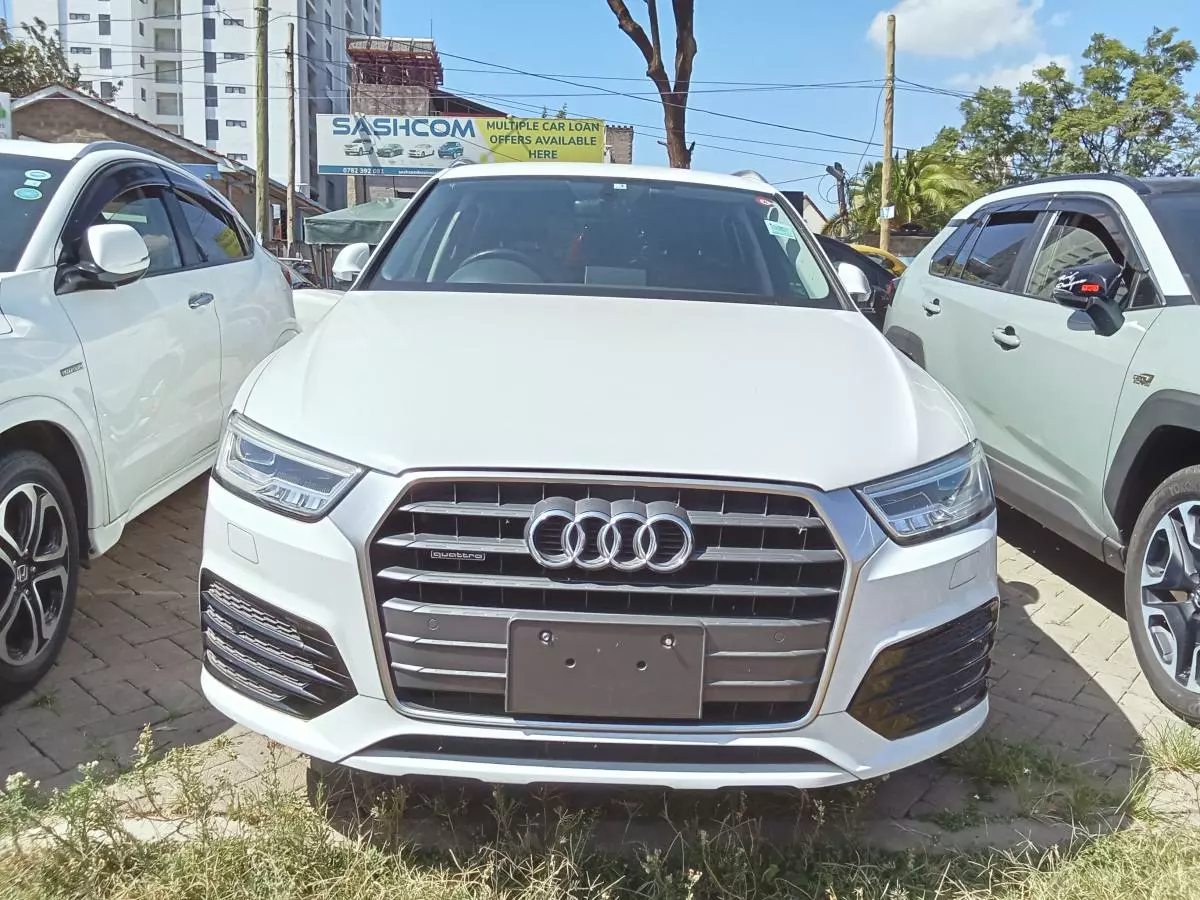 Audi Q3   - 2017