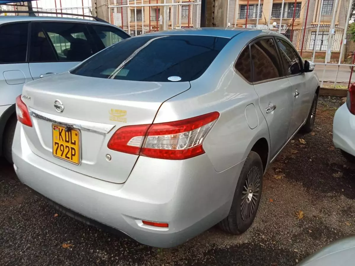 Nissan Sylphy   - 2016