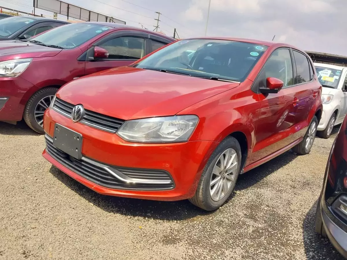 Volkswagen Polo   - 2017