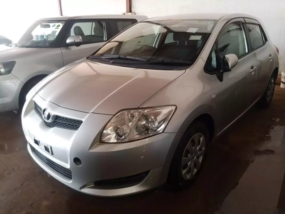 Toyota Auris   - 2010