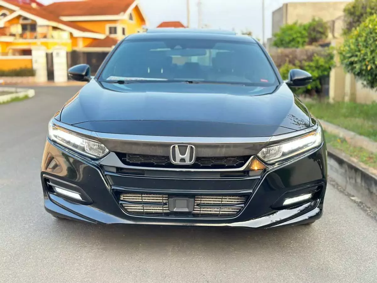 Honda Accord   - 2018