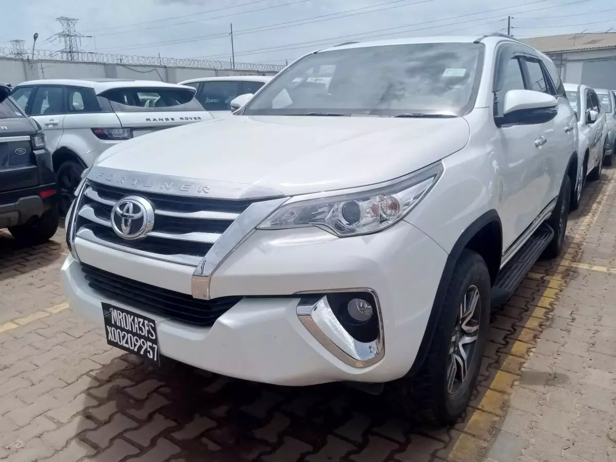 Toyota Fortuner   - 2017