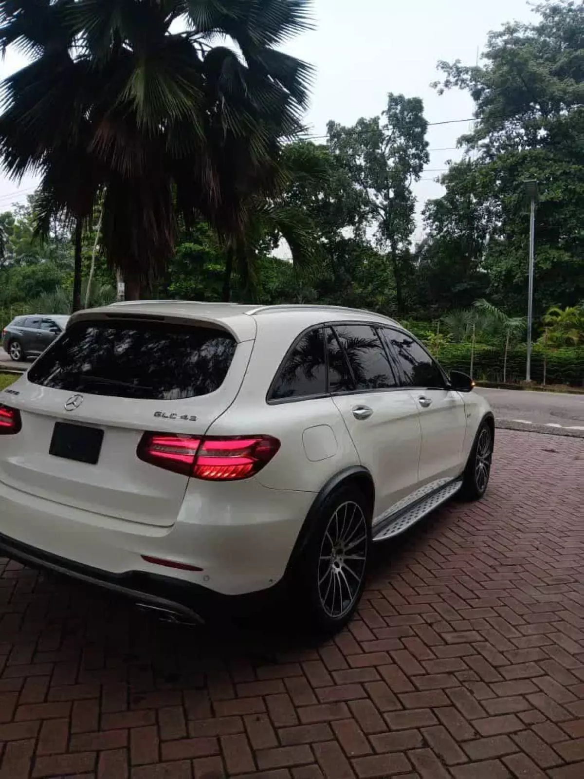 Mercedes-Benz GLC 43 AMG   - 2018